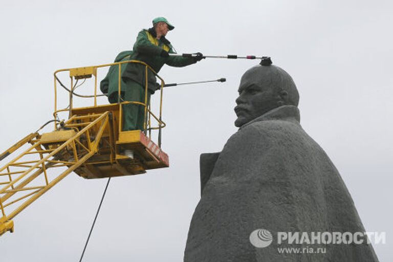 Субботники в городах России