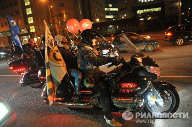 Автопробег по Садовому кольцу в Москве в поддержку РПЦ