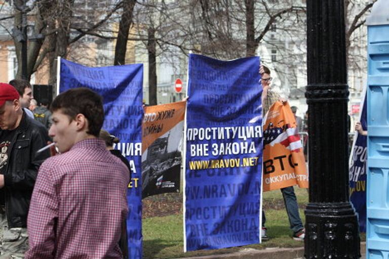 Спасти лес и наказать Pussy Riot: обзор митингов на Пушкинской площади