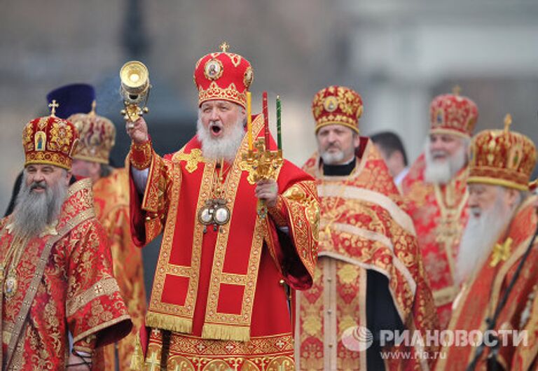 Крестный ход и молитвенное стояние в защиту веры, поруганных святынь, Церкви и ее доброго имени