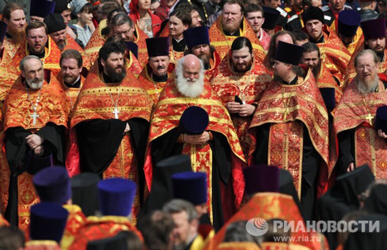 Крестный ход и молитвенное стояние в защиту веры, поруганных святынь, Церкви и ее доброго имени