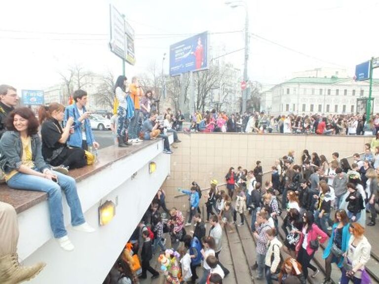 Арбат в пузырях: молодежь провела Dreemflash в центре Москвы