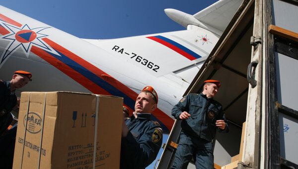 Самолет МЧС России привез гуманитарную помощь в Намибию