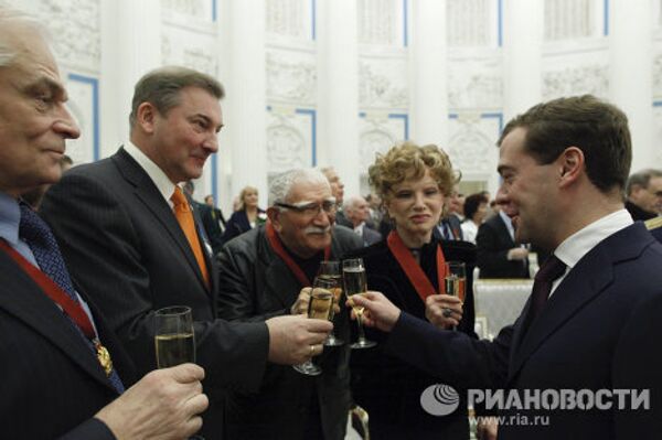 Президент РФ Дмитрий Медведев вручил государственные награды в Кремле