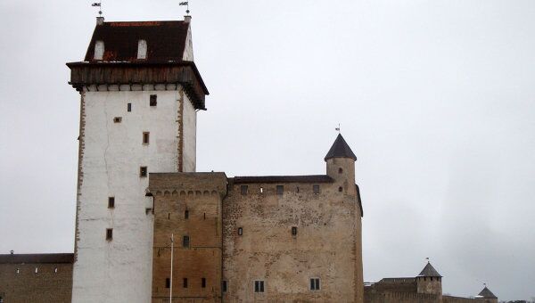 Вид на замок со стороны главных ворот крепости 