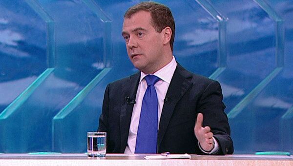 Медведев ответил на вопрос Пивоварова об ограничениях в СМИ