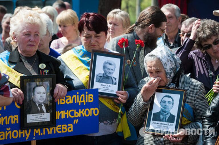 Митинг-реквием, посвященный катастрофе на ЧАЭС, прошел в Киеве