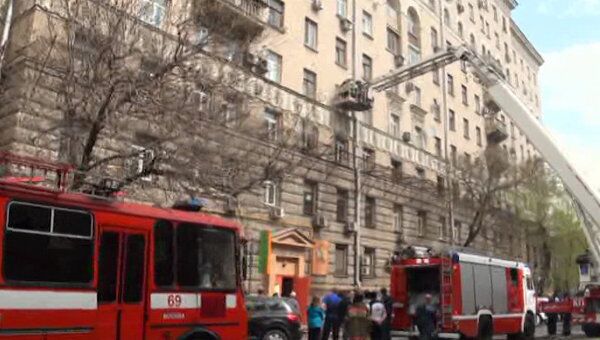 Квартира выгорела в жилом доме на проспекте Мира в Москве