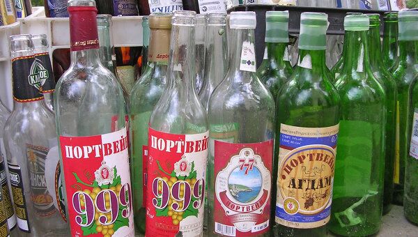 Стекольщики предлагают запретить в РФ розлив в использованные бутылки