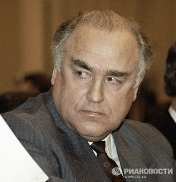 Премьер министр ельцина бывший. Черномырдин 1991. Черномырдин 90. Черномырдин премьер министр.