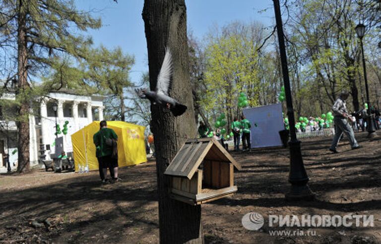 Конкурс скворечников, который прошел в рамках медиасубботника в Центральном Парке культуры и отдыха имени Горького