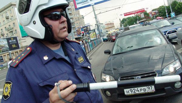 Регулировщик на автодорогах в Москве
