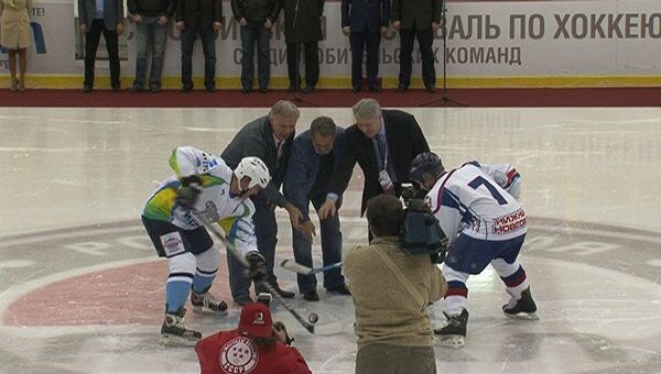 Фетисов и Третьяк открыли первый хоккейный турнир для тех, кому за 40
