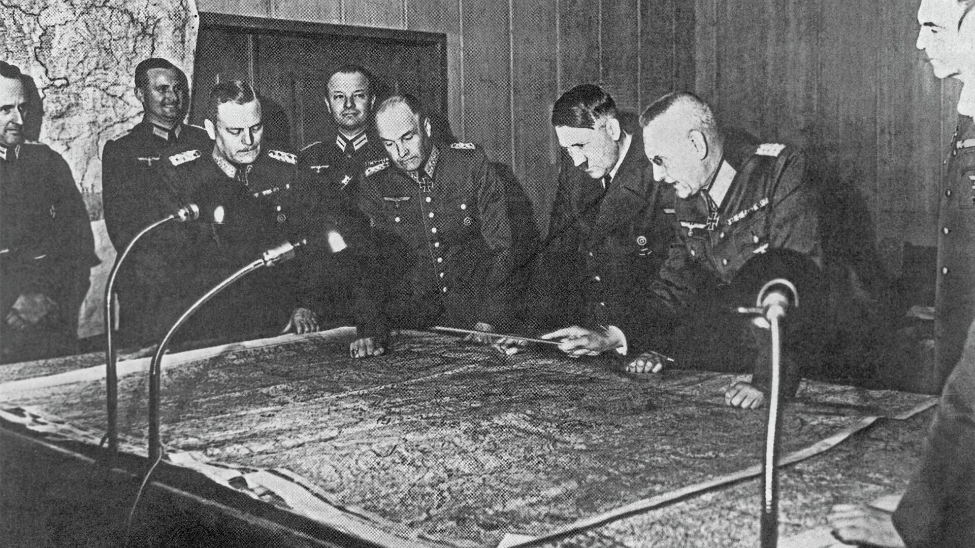 Совещание генерального штаба вермахта в 1940 году - РИА Новости, 1920, 21.06.2024