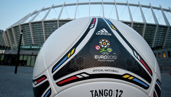 Мяч Евро-2012