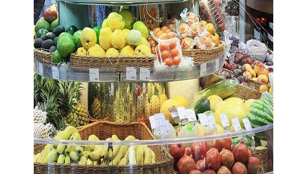 Главный терапевт Москвы рекомендуют есть в жару фрукты и овощи