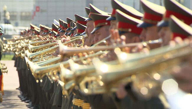 Триумф победителей и Священная война: оркестр готовится к параду Победы