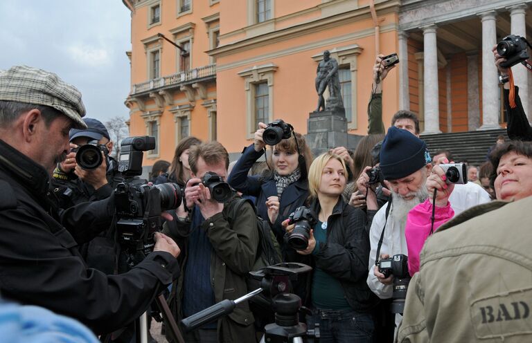 Фотокорры Петербурга встретились по традиции на Потемкинской лестнице 