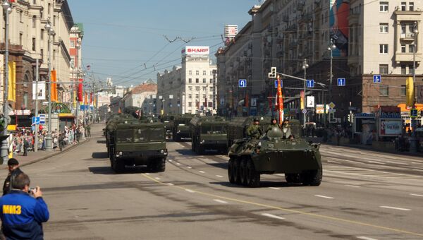 Танки и пехота в центре Москвы: генеральная репетиция парада Победы
