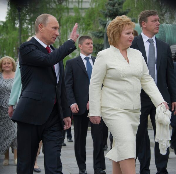 Президент РФ Владимир Путин с супругой Людмилой после церемонии инаугурации.