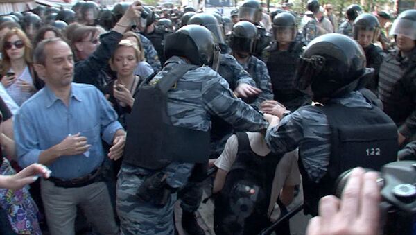 Полиция пресекла попытку оппозиции провести акцию в центре Москвы