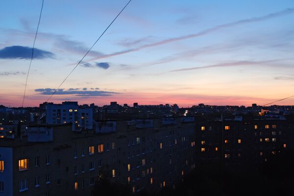 Фото: вид на Новостройку ночью