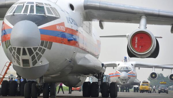 Первые спасатели МЧС РФ прибыли в Индонезию, где разбился SSJ-100