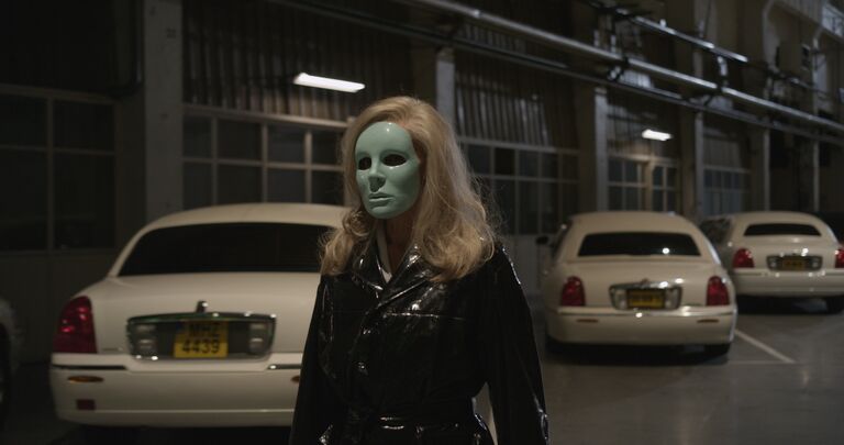 Кадр из фильма Holy Motors Лео Каракса