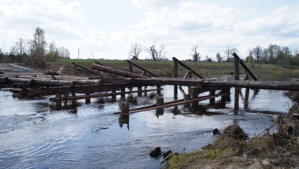 Весенний паводок разрушил новый мост в Ивановской области