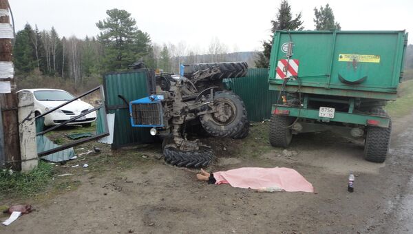 Трактор задавил пенсионерку на остановке под Томском, еще четыре человека в больнице