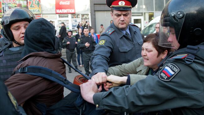 Лагерь оппозиции на Чистых прудах разогнан полицией