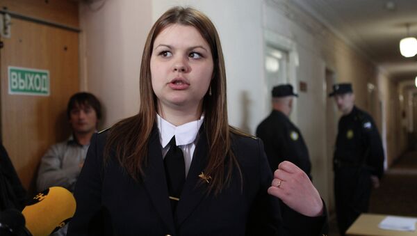 Активистка Молодой гвардии  Анна Позднякова, которая обвиняет оппозиционера Сергея Удальцова в нанесении побоев