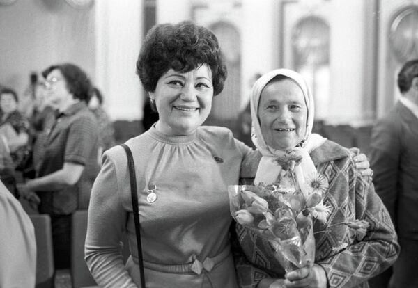 Мария Биешу со своей матерью