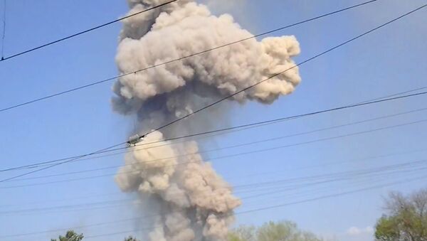 Взрывы на складе боеприпасов в Приморье