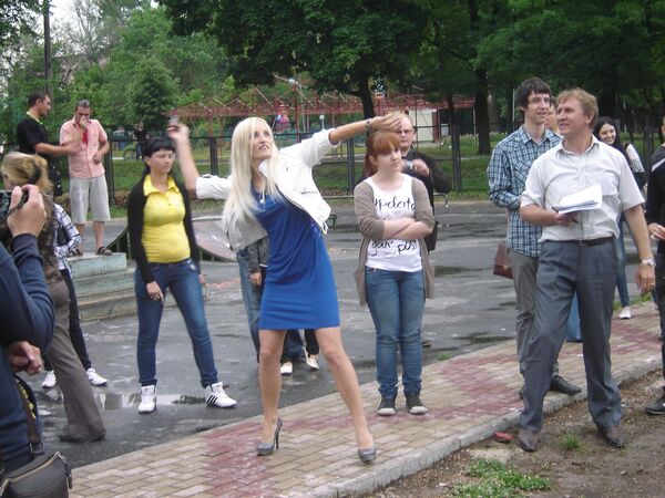 В Белгороде прошли соревнования по броскам сотовых телефонов
