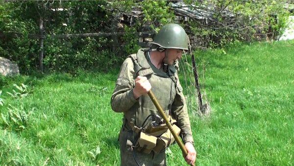 Военные и спасатели устраняют последствия взрывов боеприпасов в Приморье