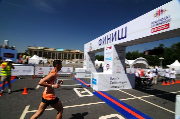 Бег против инсульта: благотворительный марафон прошел в Москве