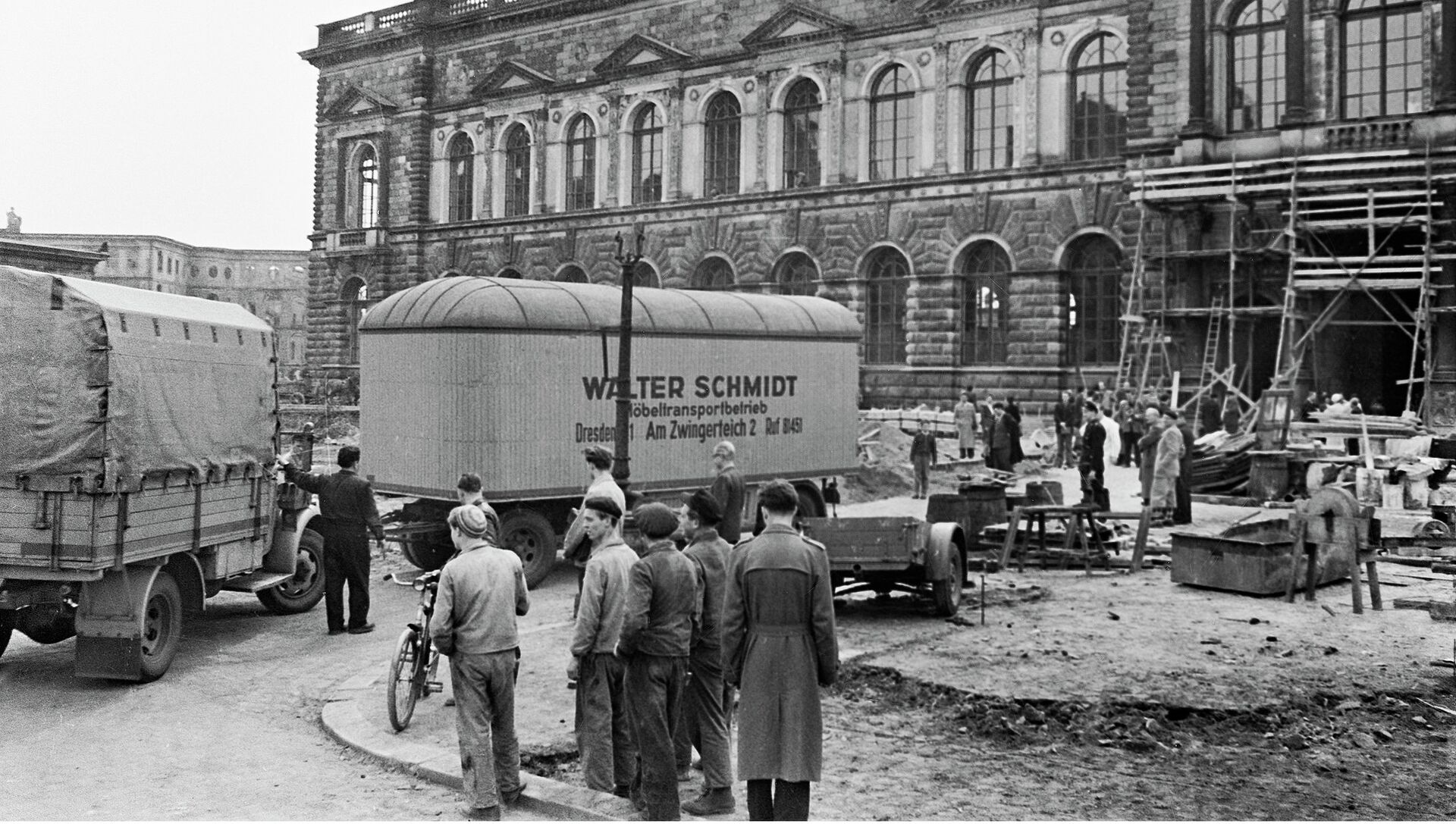 Возвращение Сикстинской мадонны в Дрезден 27 апреля 1955 года. - РИА Новости, 1920, 02.05.2018