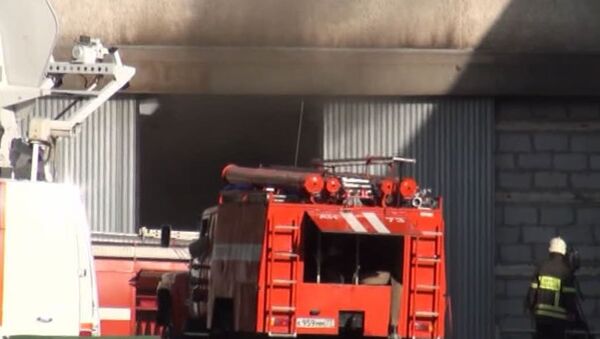 Пожар второго уровня сложности потушили на складе в Москве