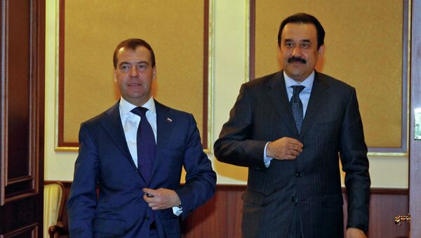 Председатель правительства России Дмитрий Медведев и премьер-министр Казахстана Карим Масимов. Архивное фото