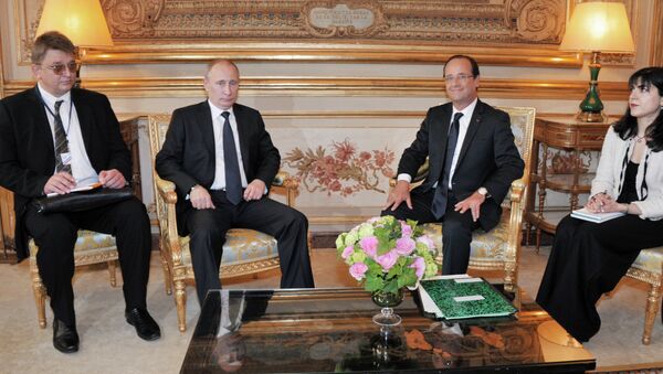 Президент РФ Владимир Путин и президент Франции Франсуа Олланд