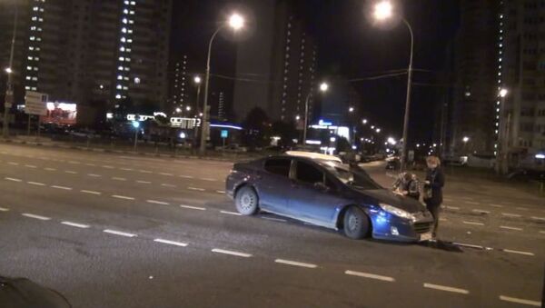 Два автомобиля столкнулись на Пятницком шоссе в Москве: рассказ очевидцев