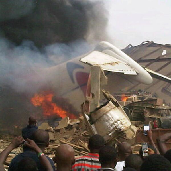 Самолет нигерийской авиакомпании Dana Air разбился в Лагосе