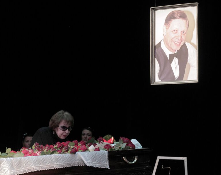 Прощание с певцом Эдуардом Хилем в Санкт-Петербурге Прощание с певцом Эдуардом Хилем в Санкт-Петербурге