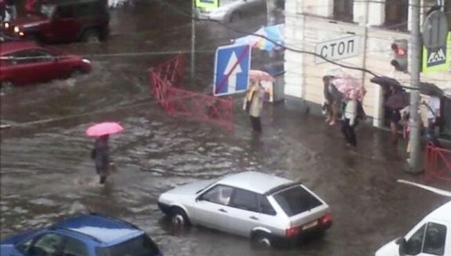 Последствия сильного ливня в Ярославле