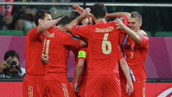 Сборная России разгромила чешских футболистов на старте Евро-2012