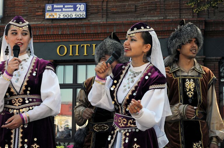 Фото: празднование Дня города Уфы на улице Ленина Фото: празднование Дня города Уфы на улице Ленина