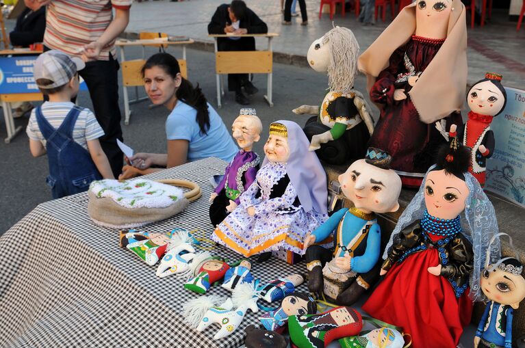 Фото: авторские куклы в национальных одеждах Фото: авторские куклы в национальных одеждах