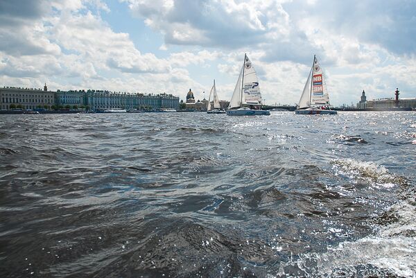Соревнования проходят в самой красивой акватории Петербурга: