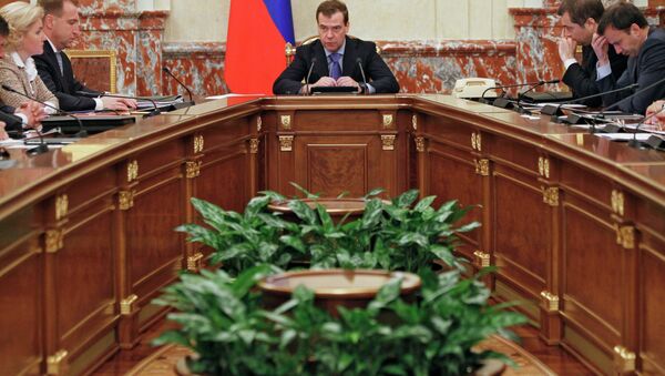 Медведев призвал министров начать борьбу за конкуренцию с самих себя